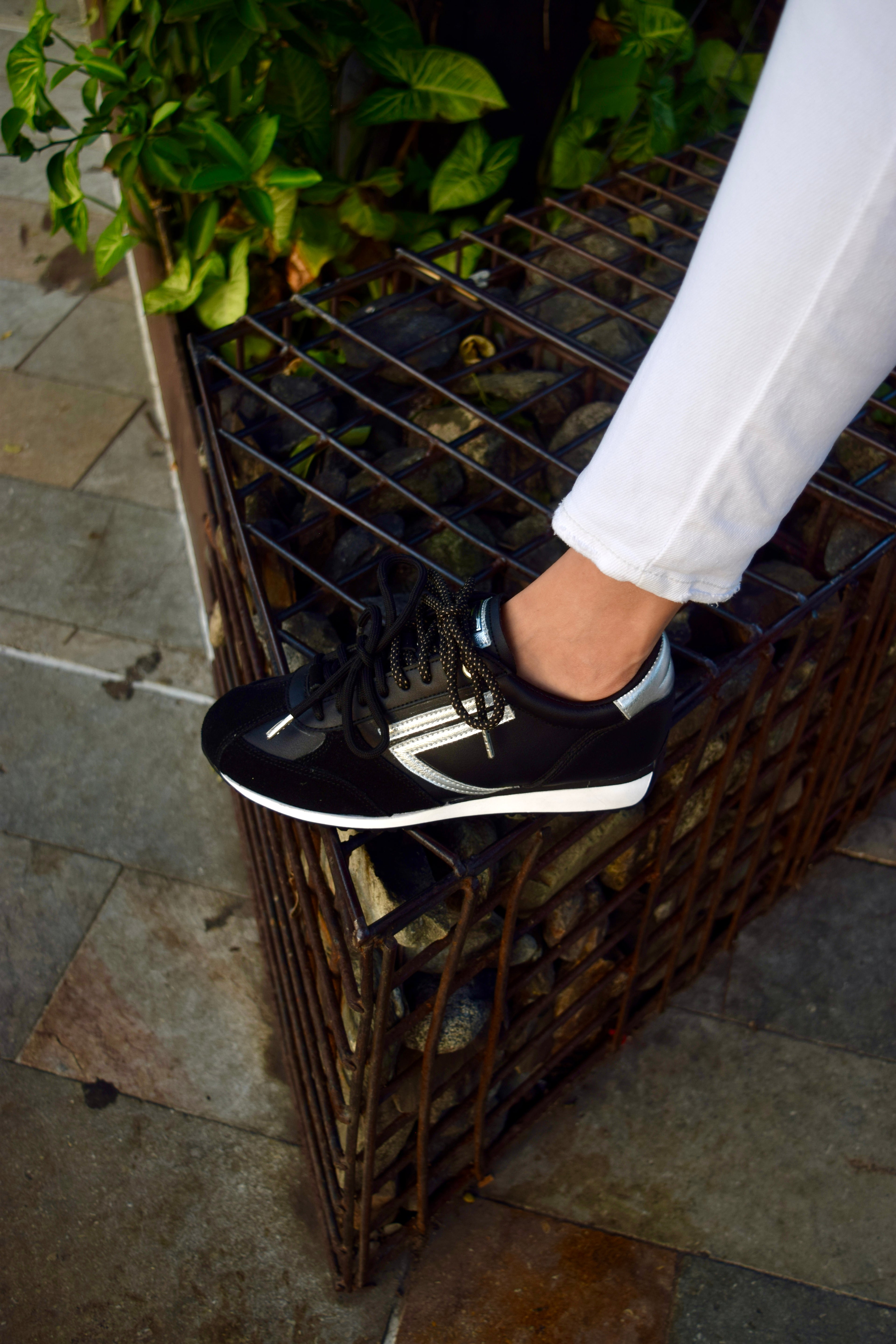 JAPAN NEGRO TENIS MUJER