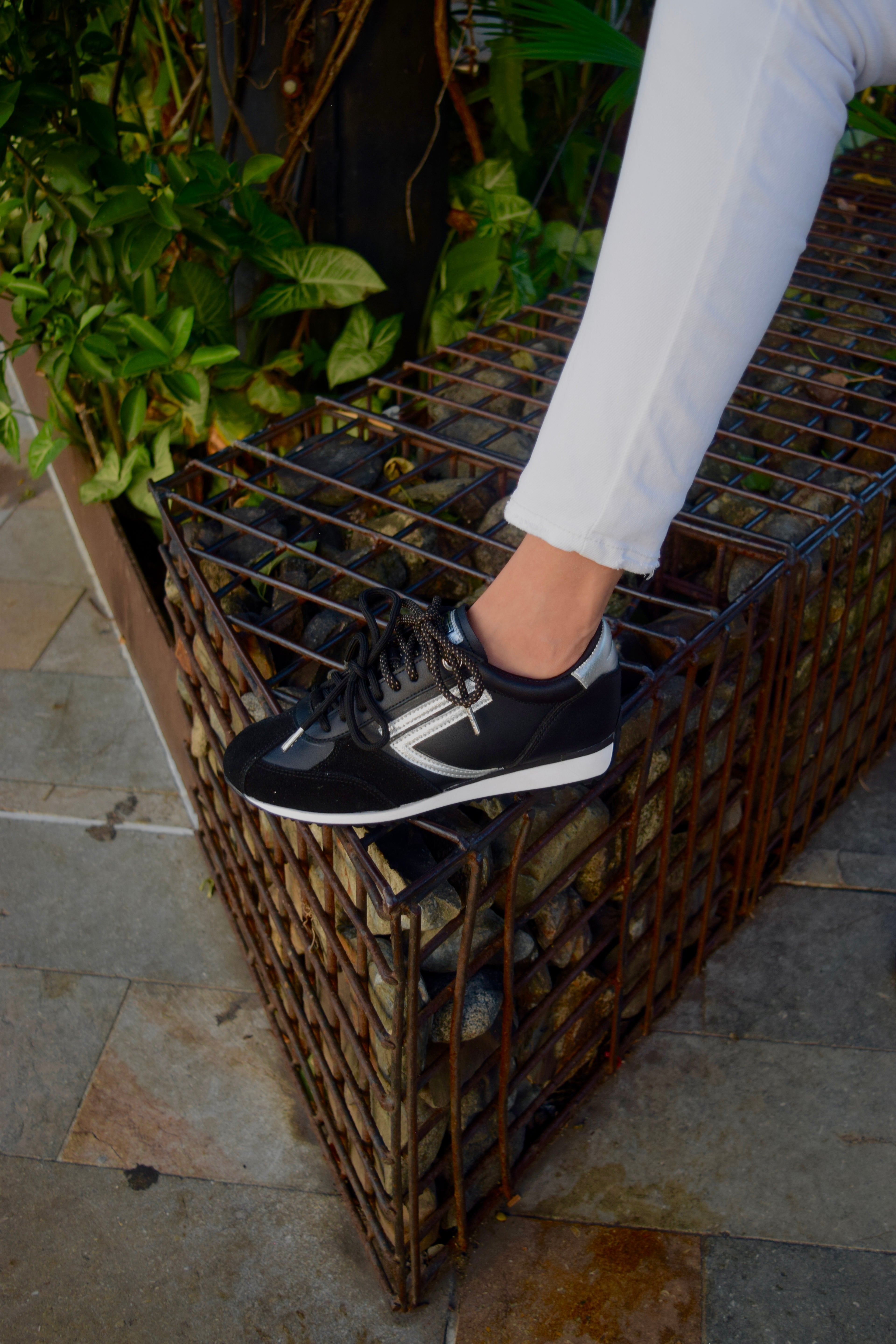JAPAN NEGRO TENIS MUJER