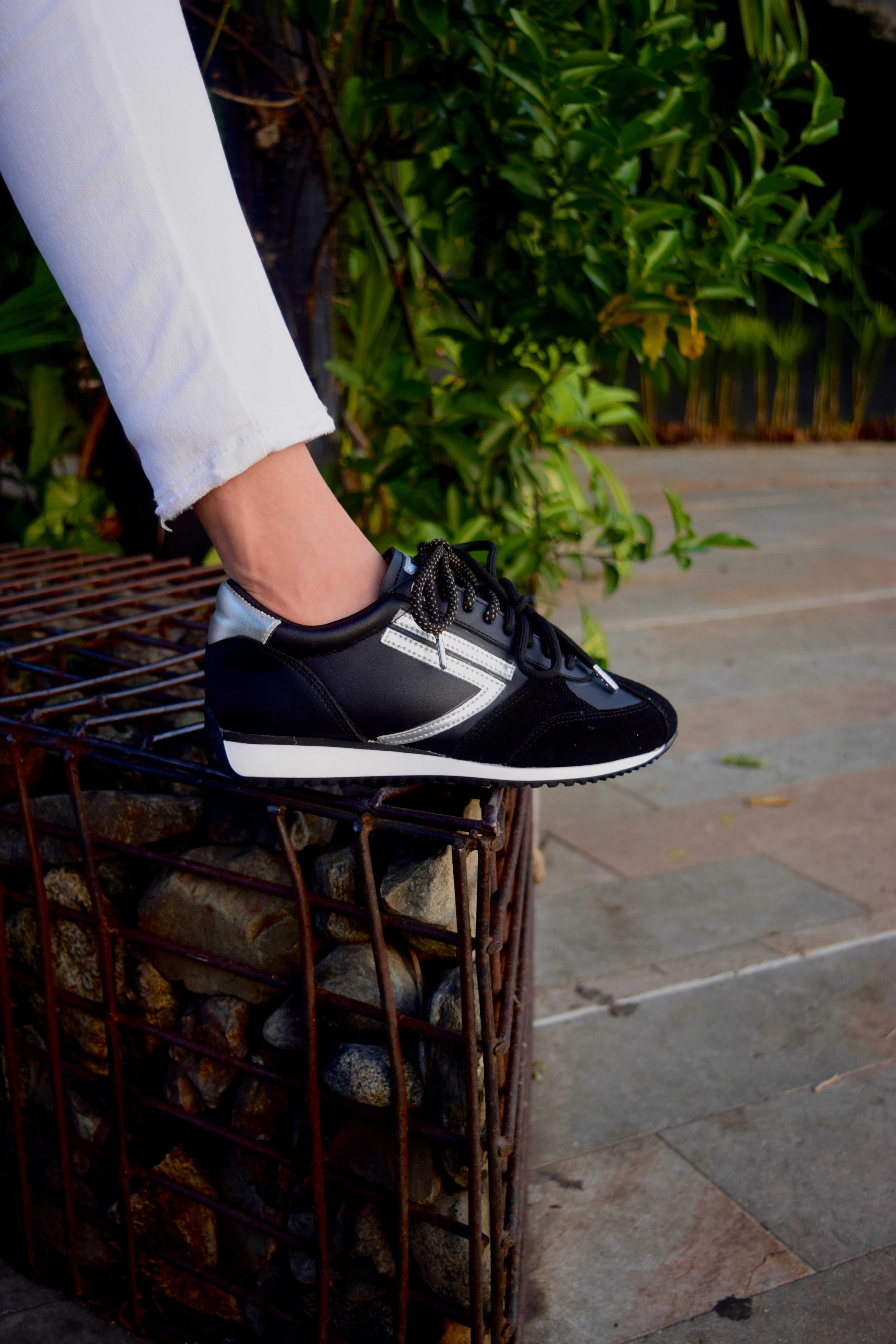 JAPAN NEGRO TENIS MUJER