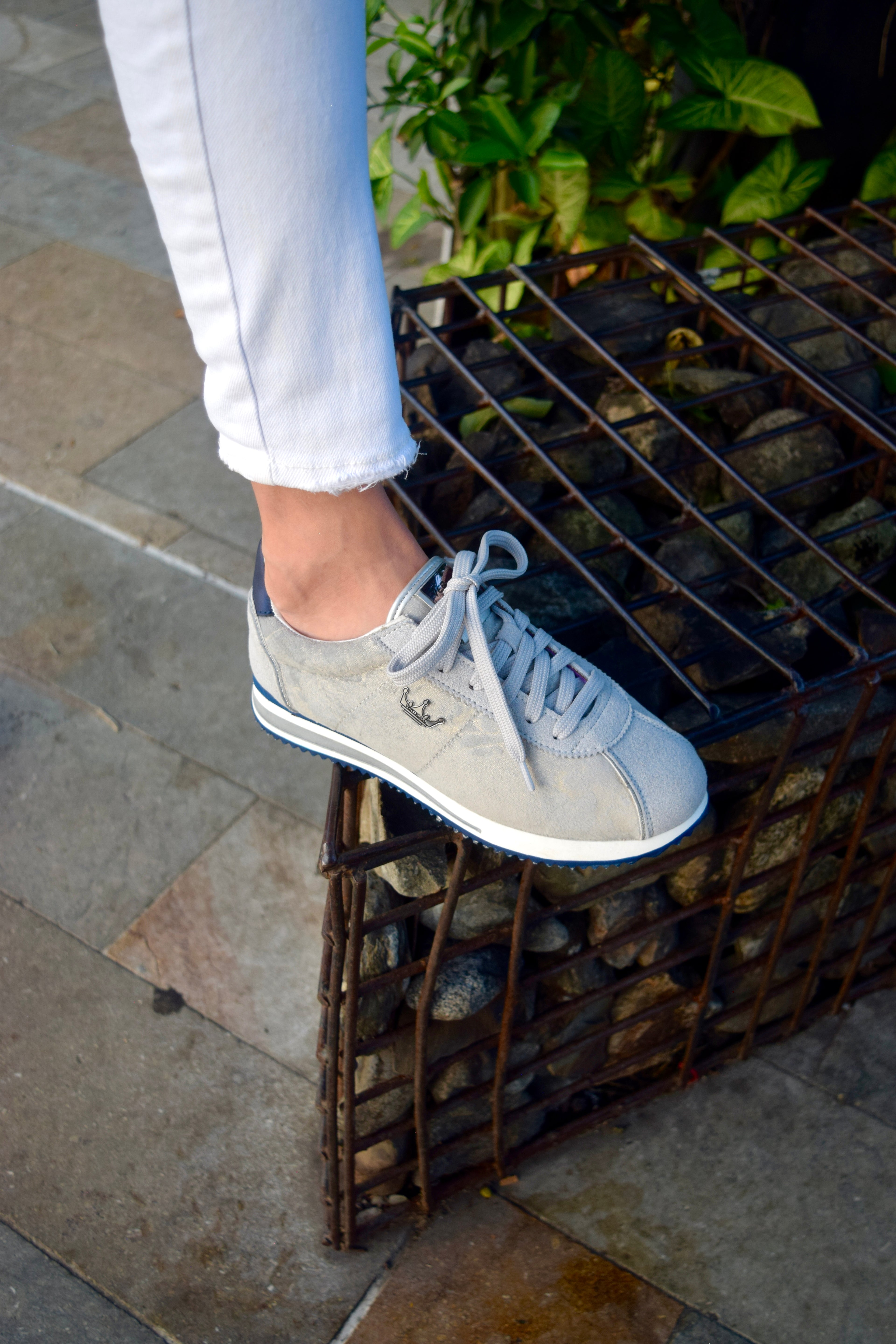 FOREST GRIS TEXTURA FELPA TENIS MUJER