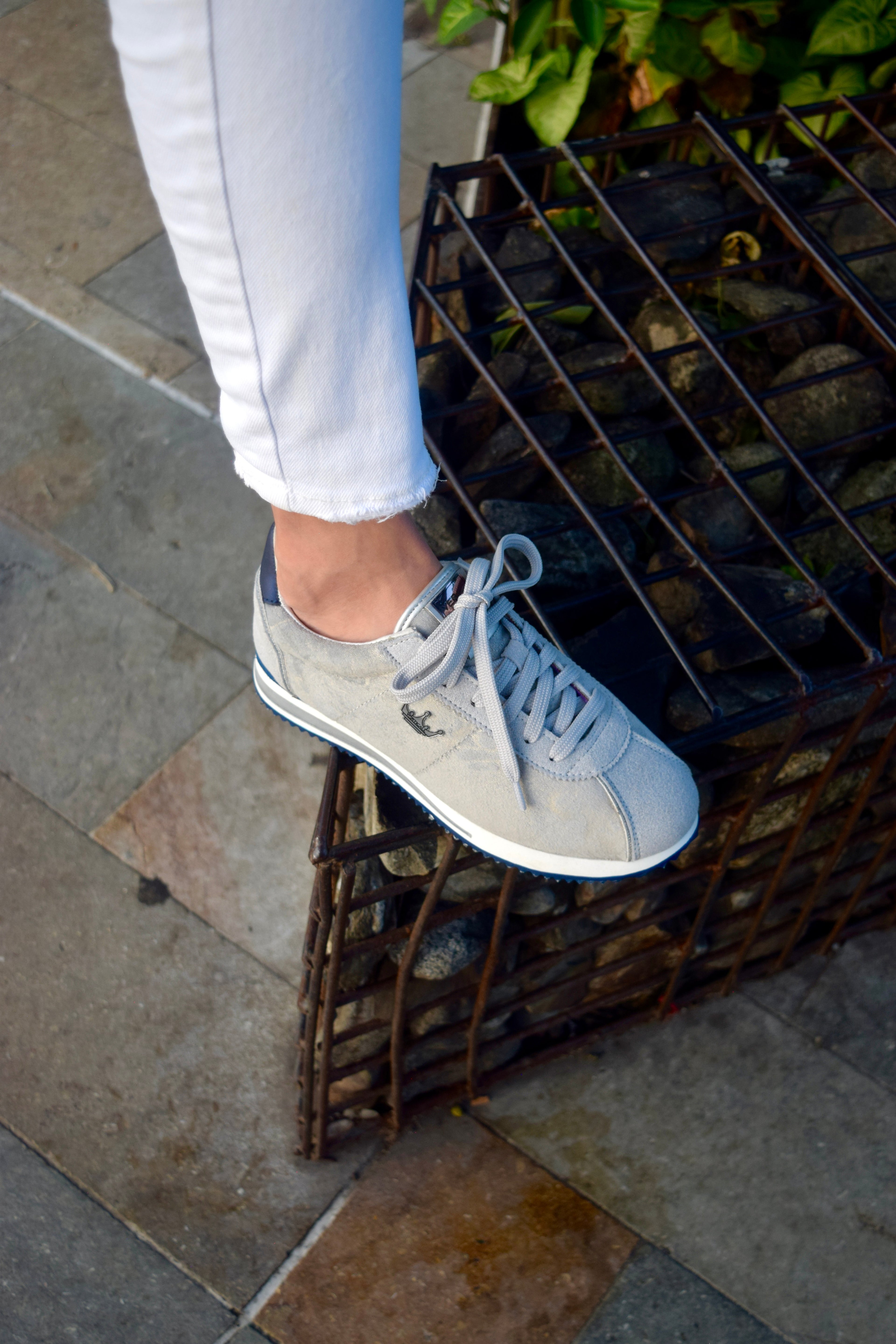 FOREST GRIS TEXTURA FELPA TENIS MUJER