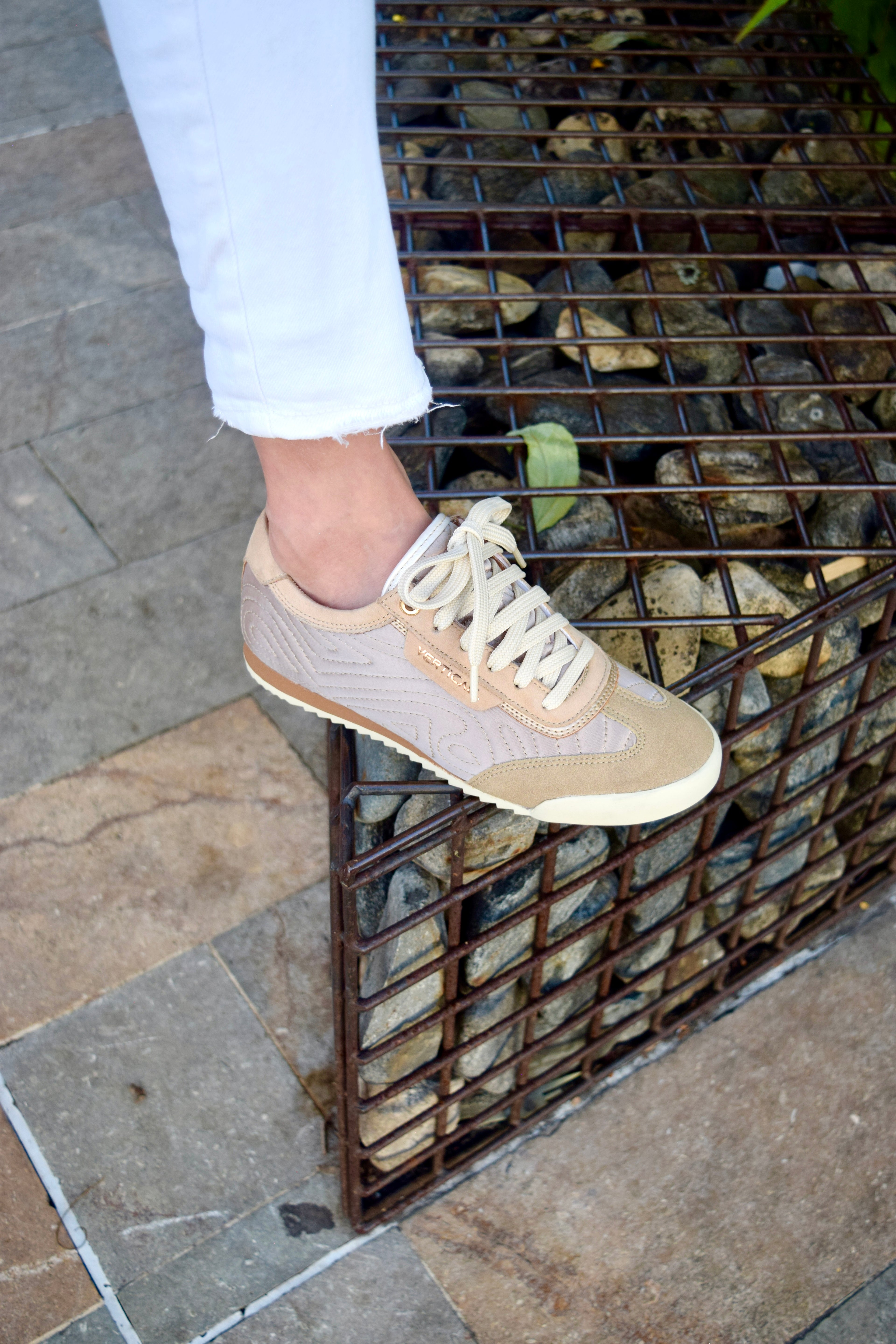 ROMA BEIGE TENIS MUJER