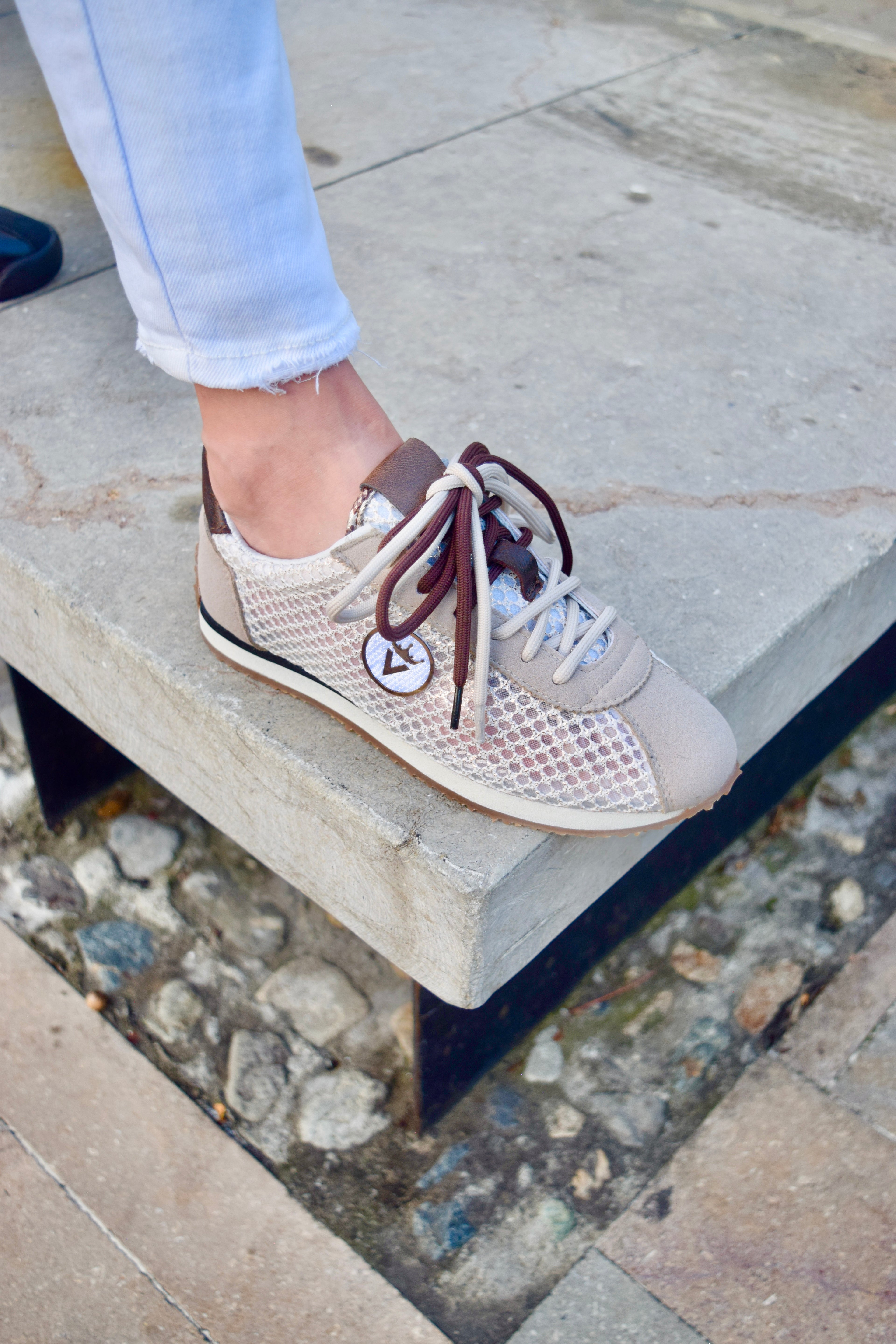 AFRODITA CREMA TENIS MUJER