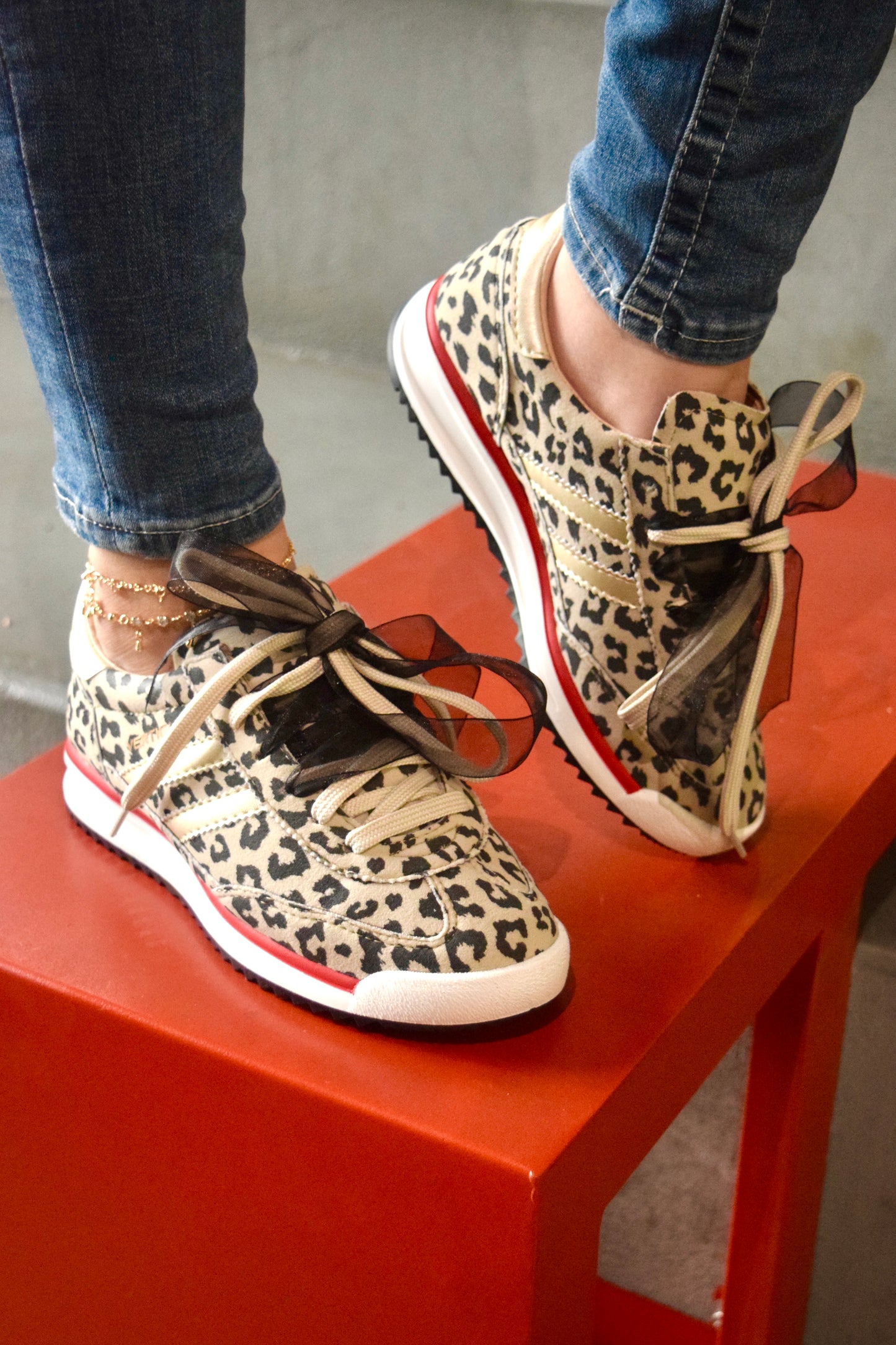 FERGIE ANIMAL TENIS MUJER