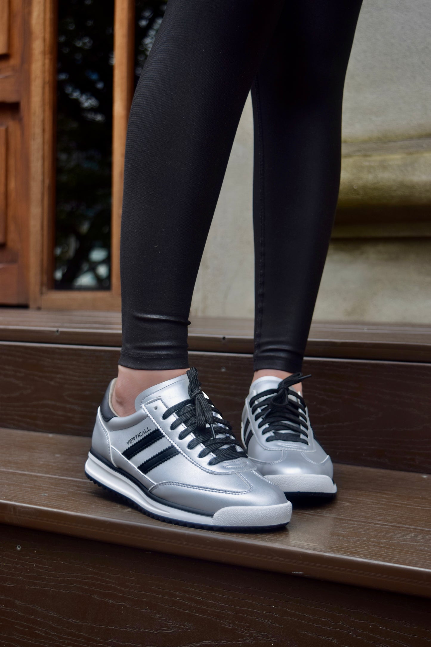 FERGIE PLATA NEGRO TENIS MUJER