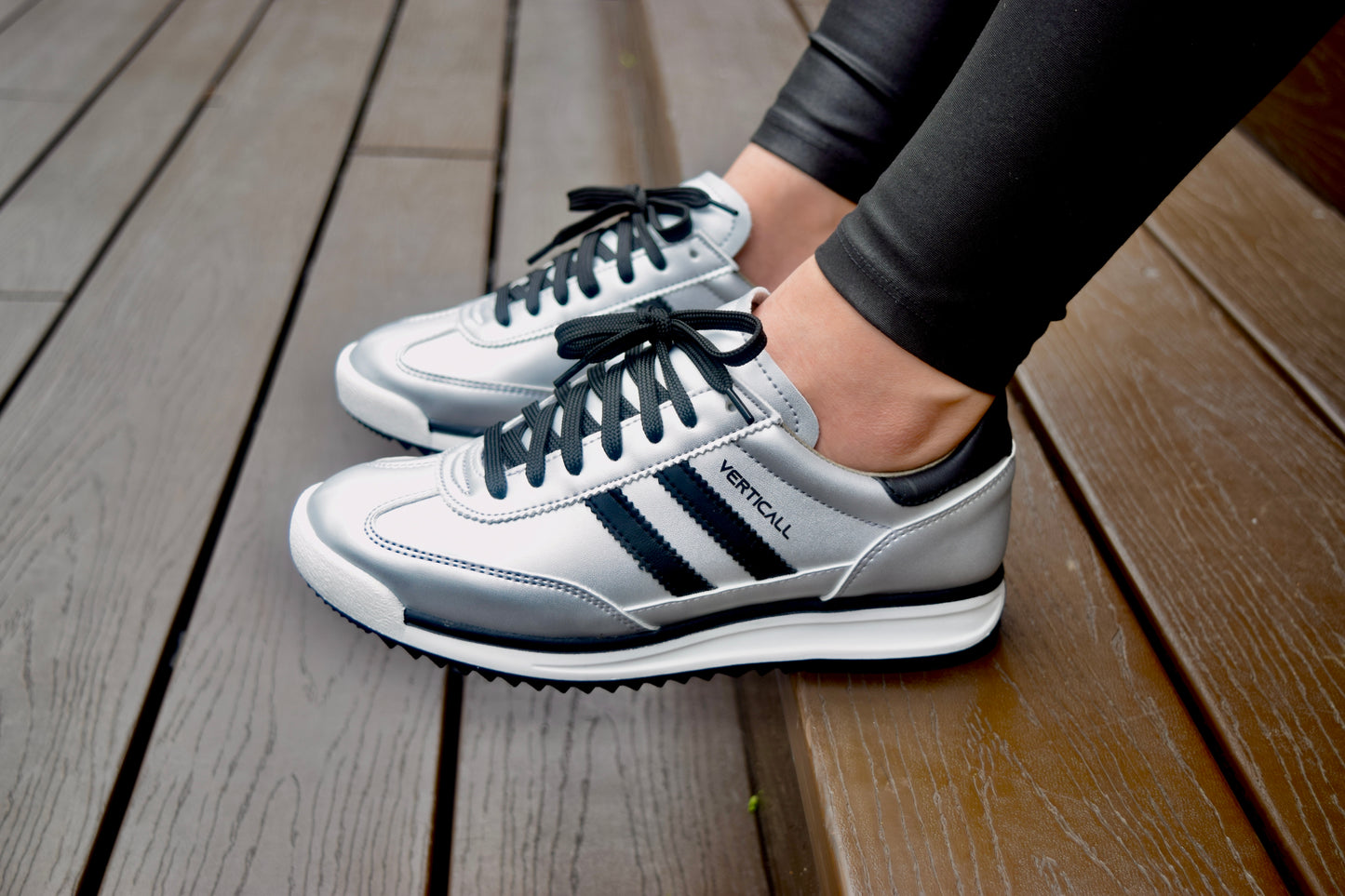 FERGIE PLATA NEGRO TENIS MUJER