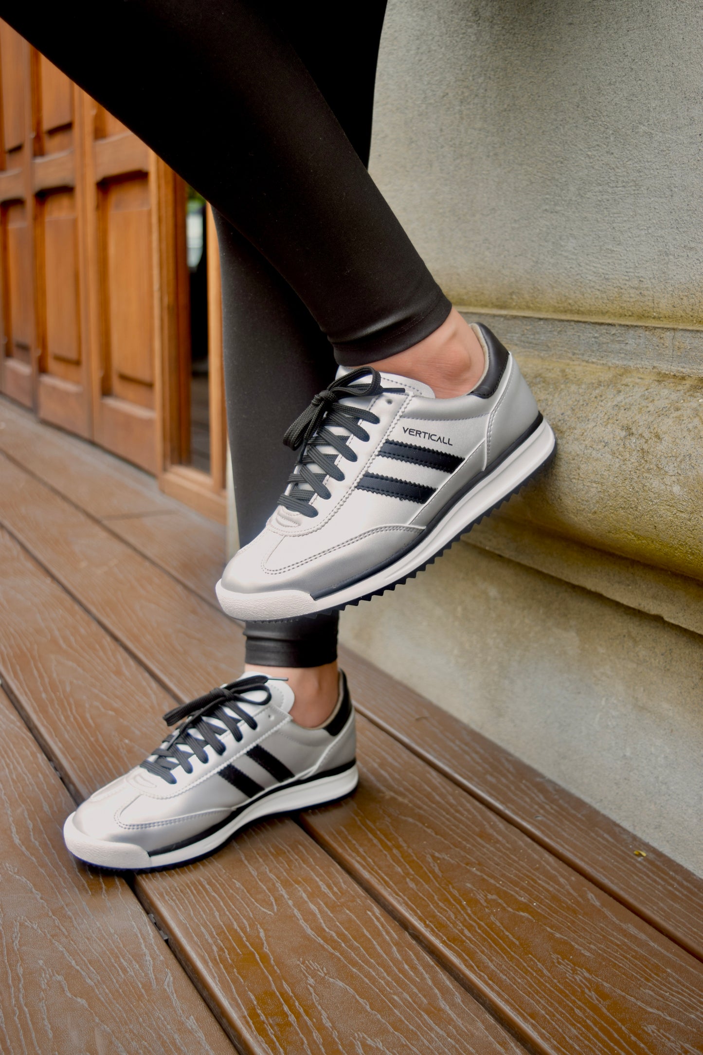 FERGIE PLATA NEGRO TENIS MUJER