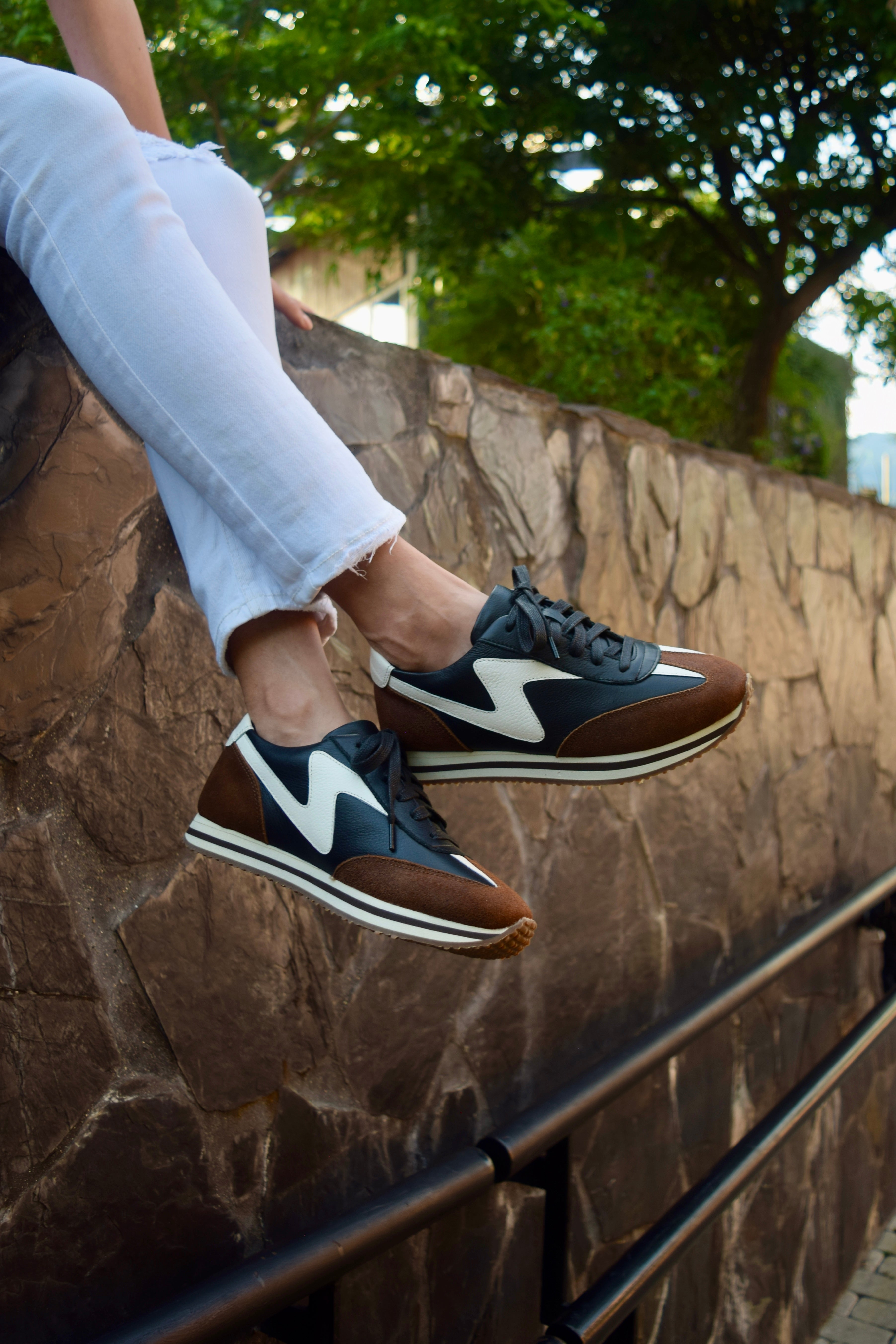 LONDON CUERO MARRON LIMITED EDITION