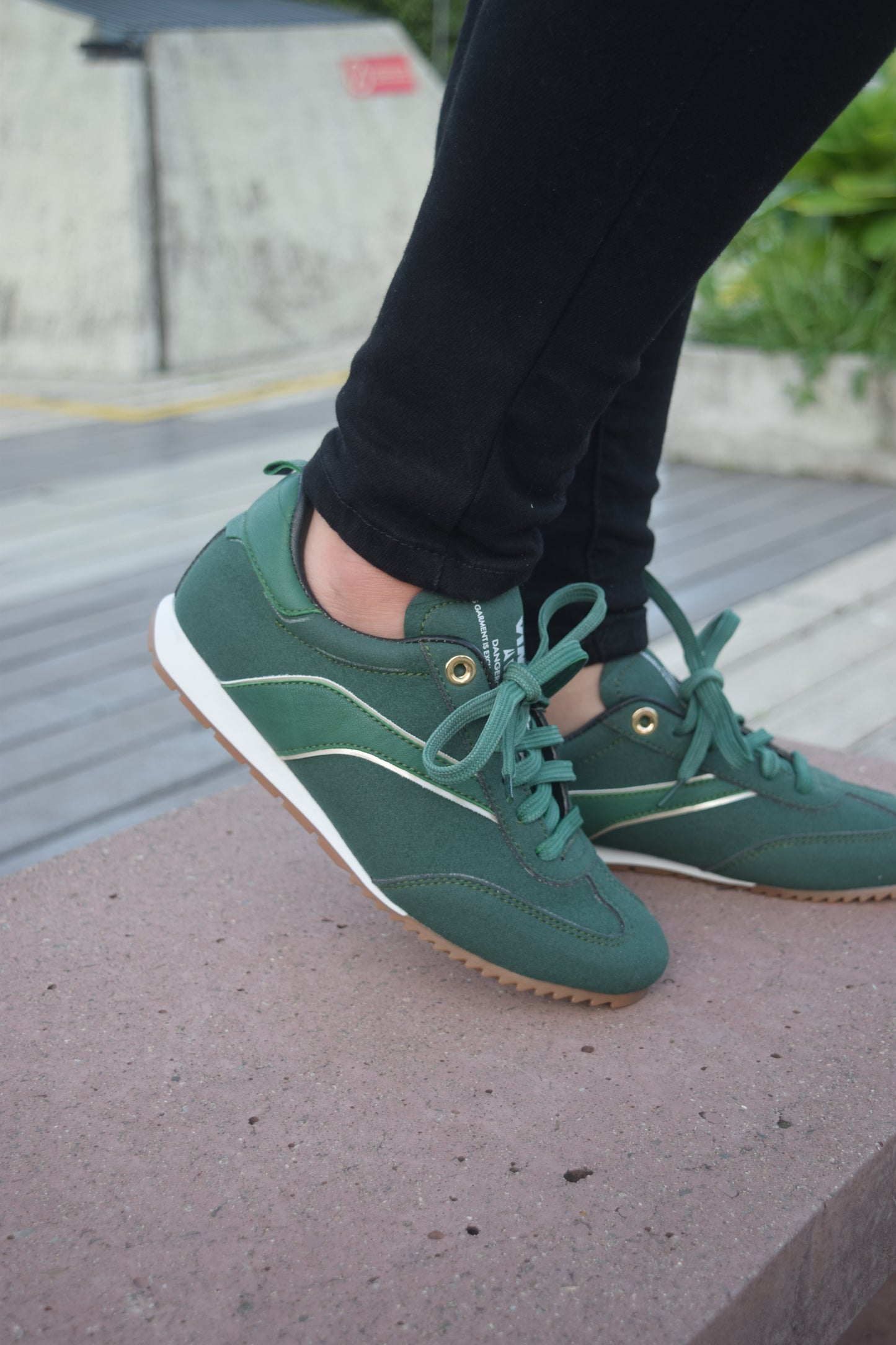 TRAINER VERDE TENIS MUJER