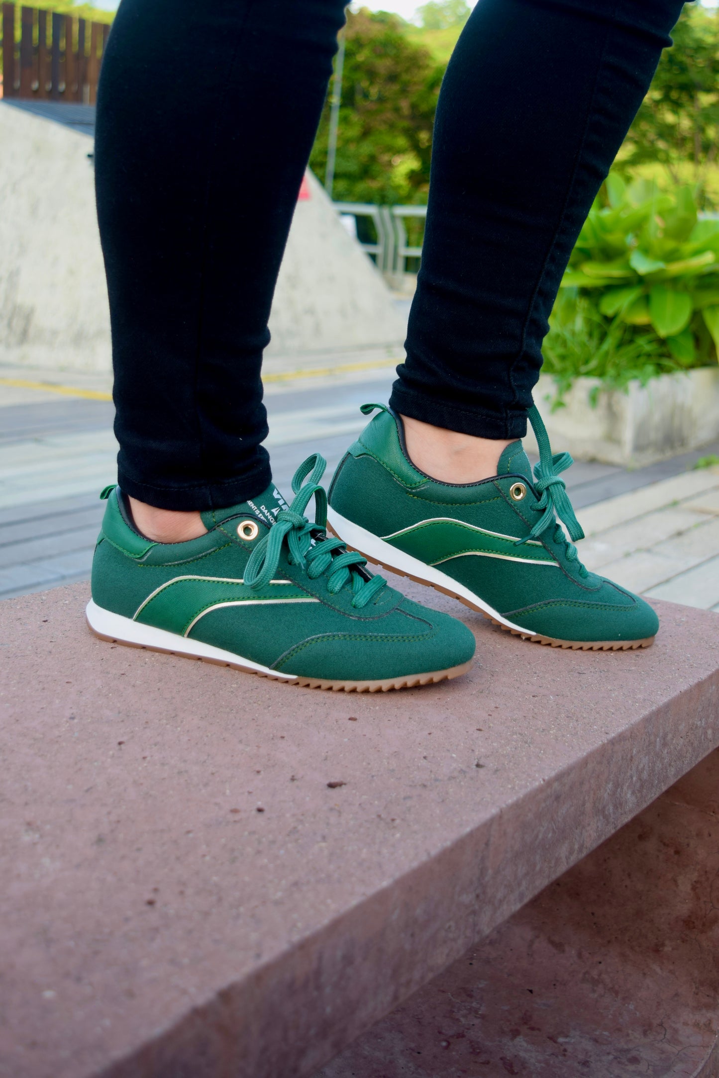 TRAINER VERDE TENIS MUJER