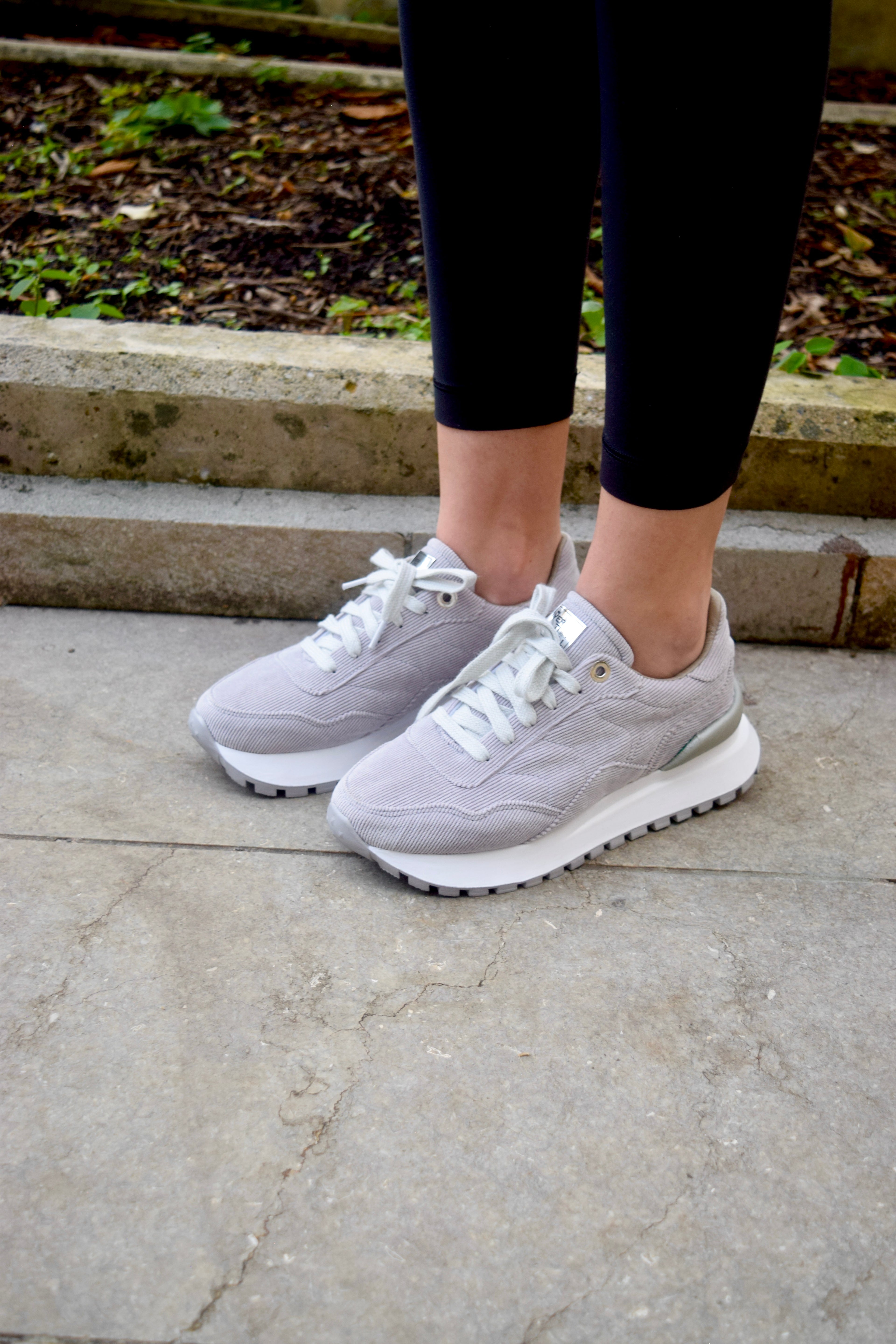 BOOM CORDUROY GRIS RATÓN TENIS MUJER