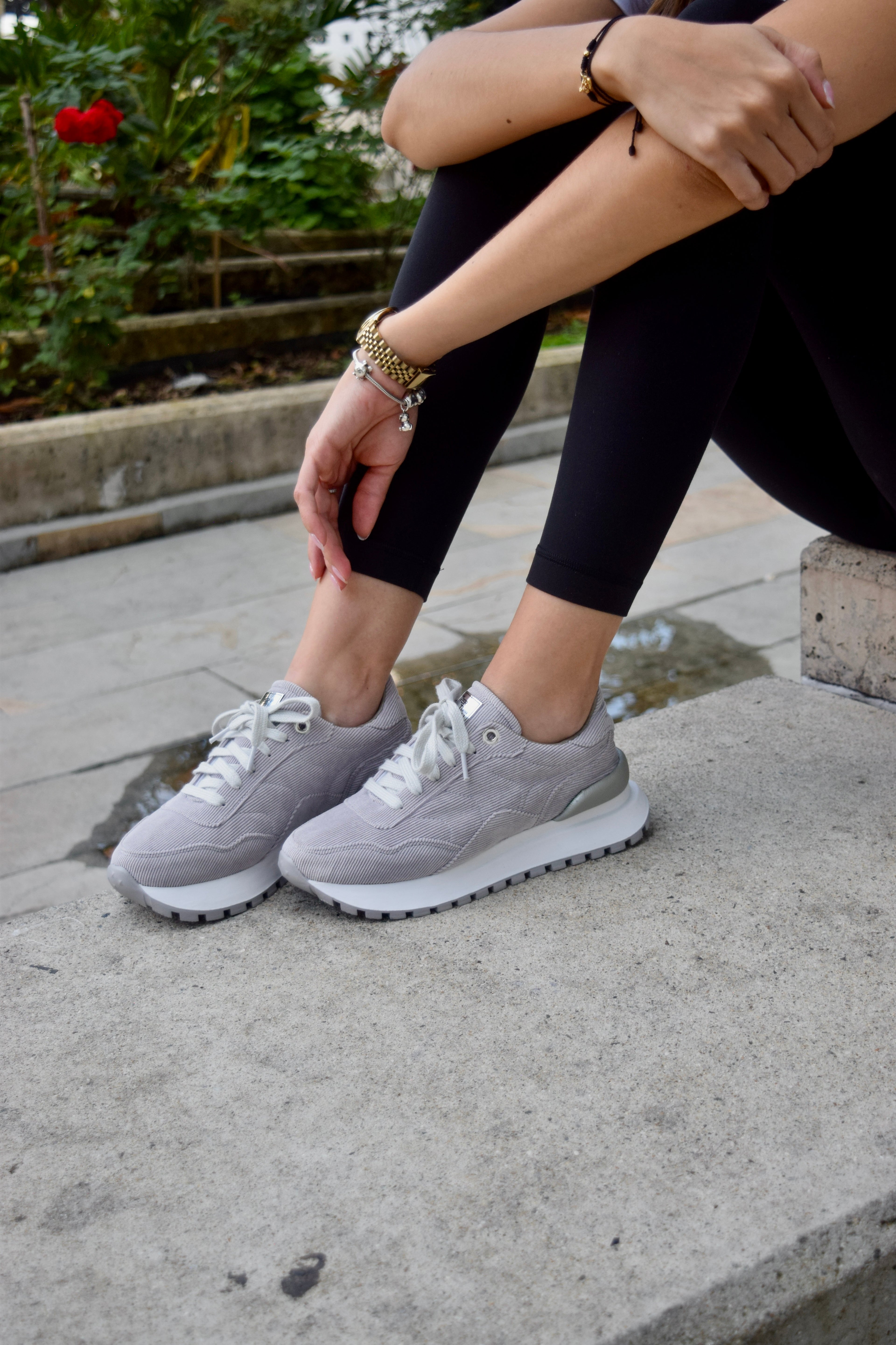 BOOM CORDUROY GRIS RATÓN TENIS MUJER