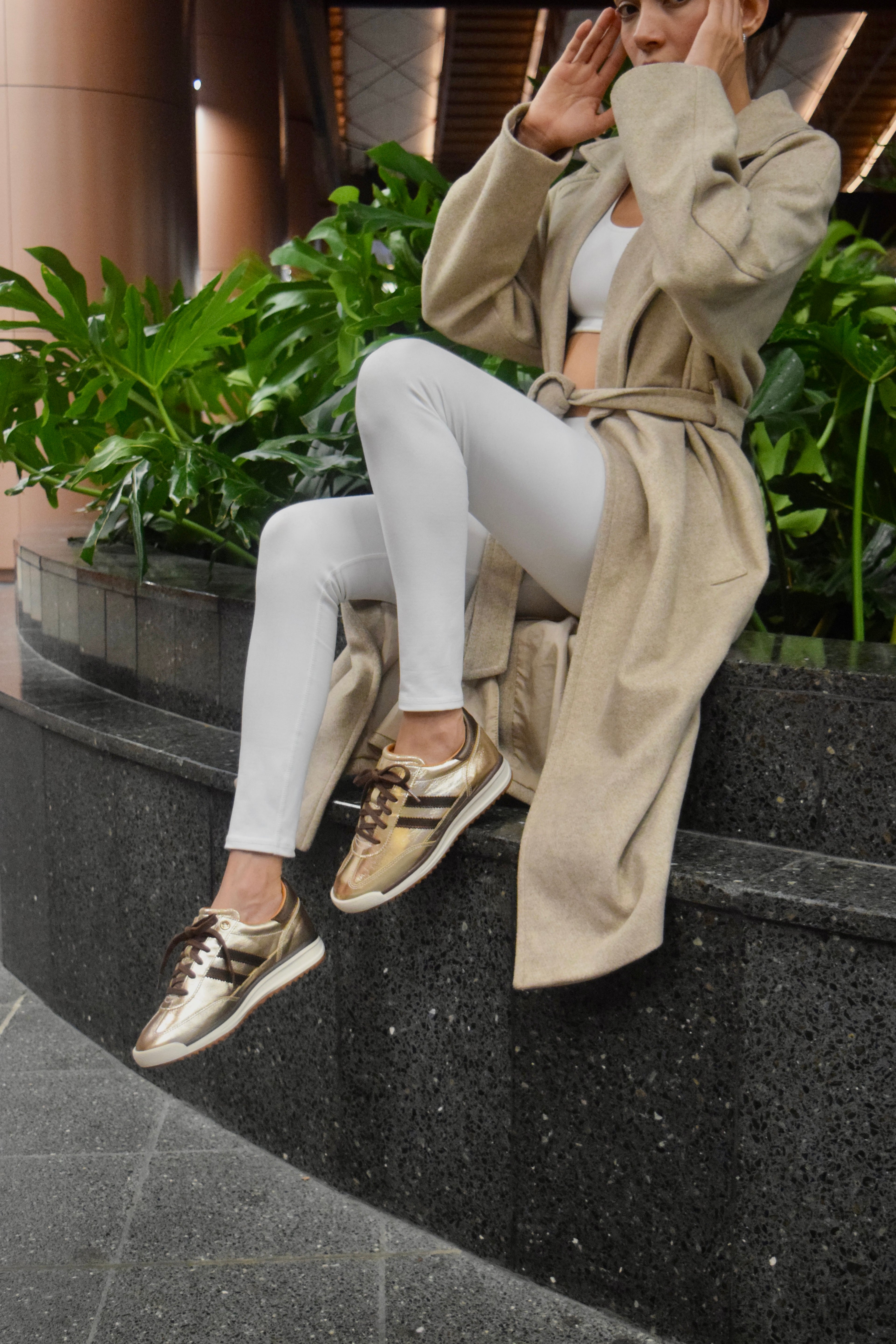 FERGIE LUXE CUERO DORADO / CAFE