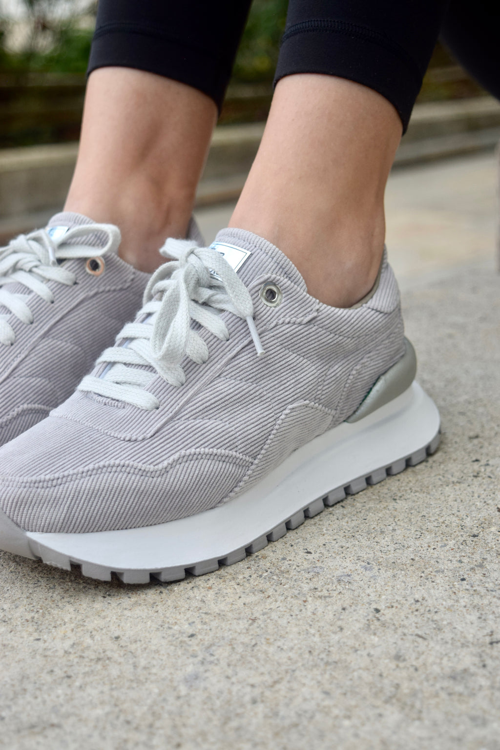 BOOM CORDUROY GRIS RATÓN TENIS MUJER
