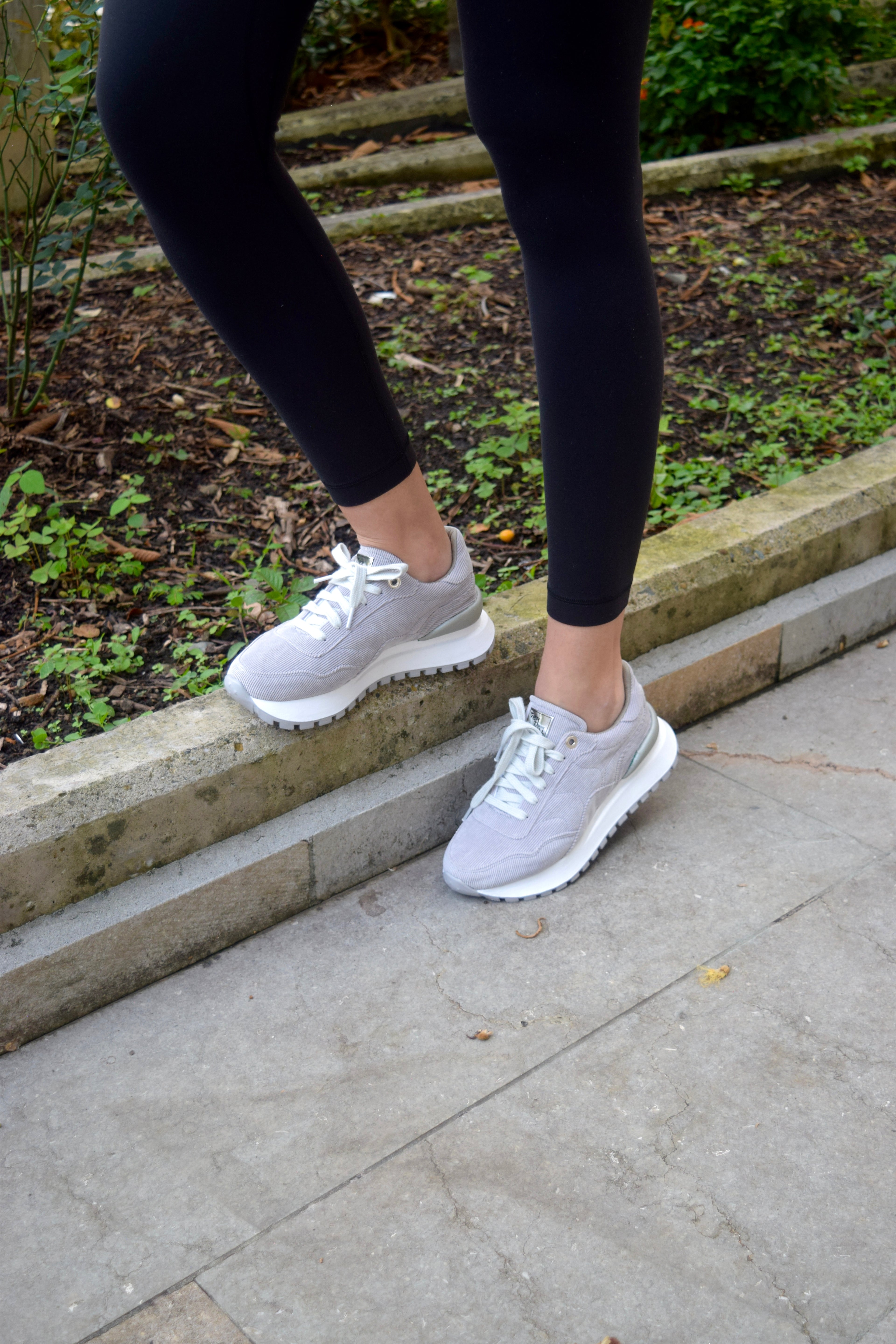 BOOM CORDUROY GRIS RATÓN TENIS MUJER