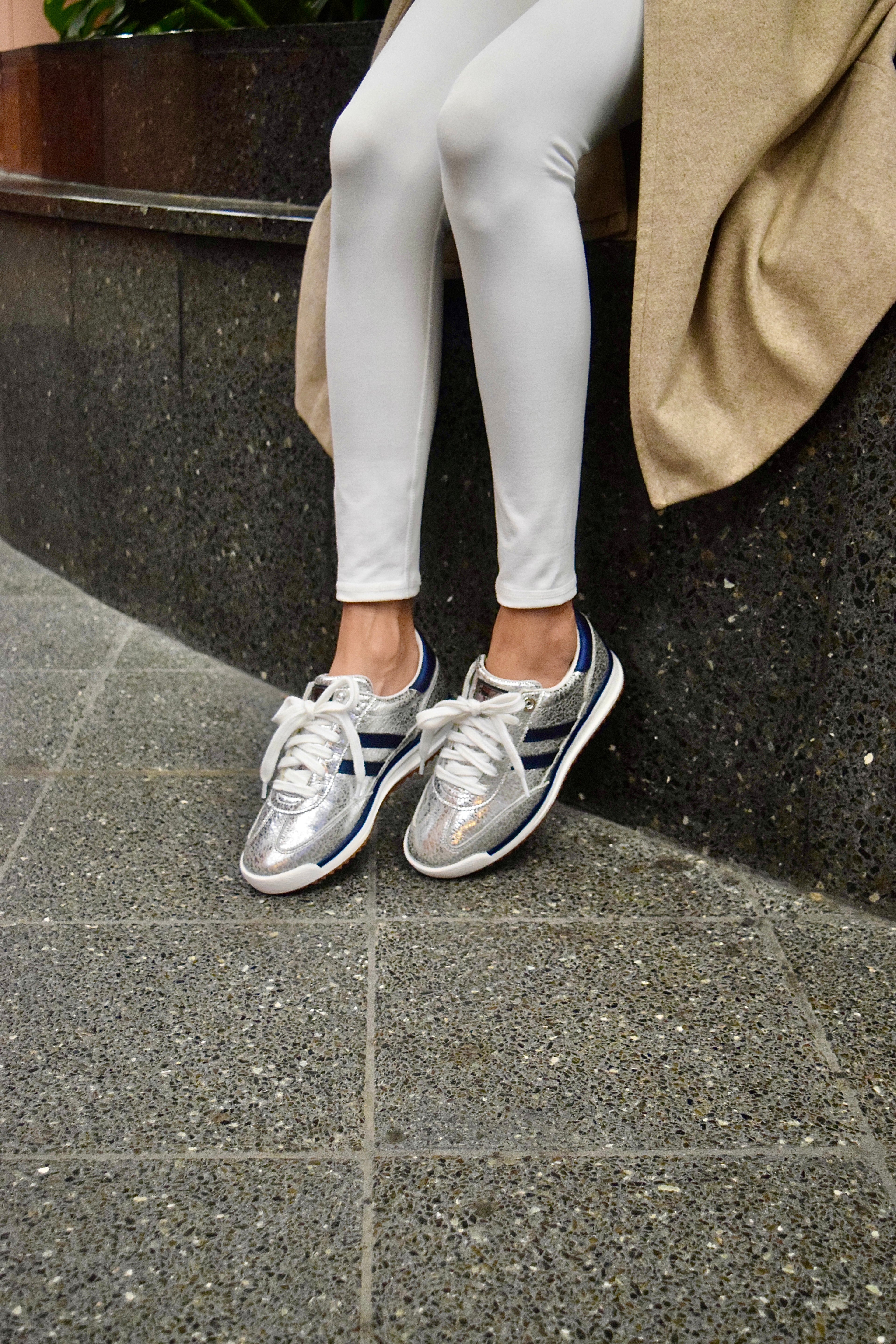 FERGIE LUXE CUERO PLATEADO / AZUL