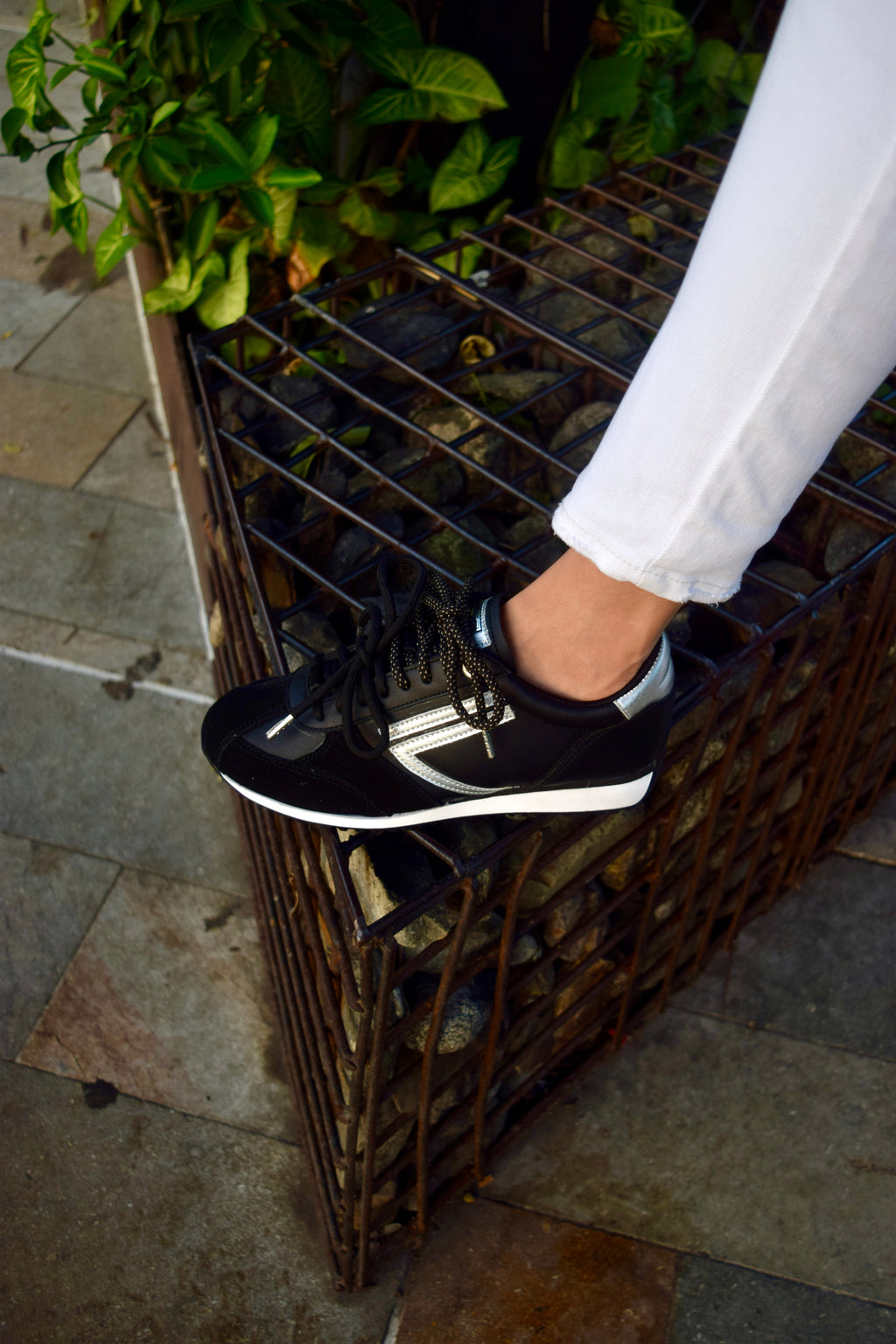JAPAN NEGRO TENIS MUJER