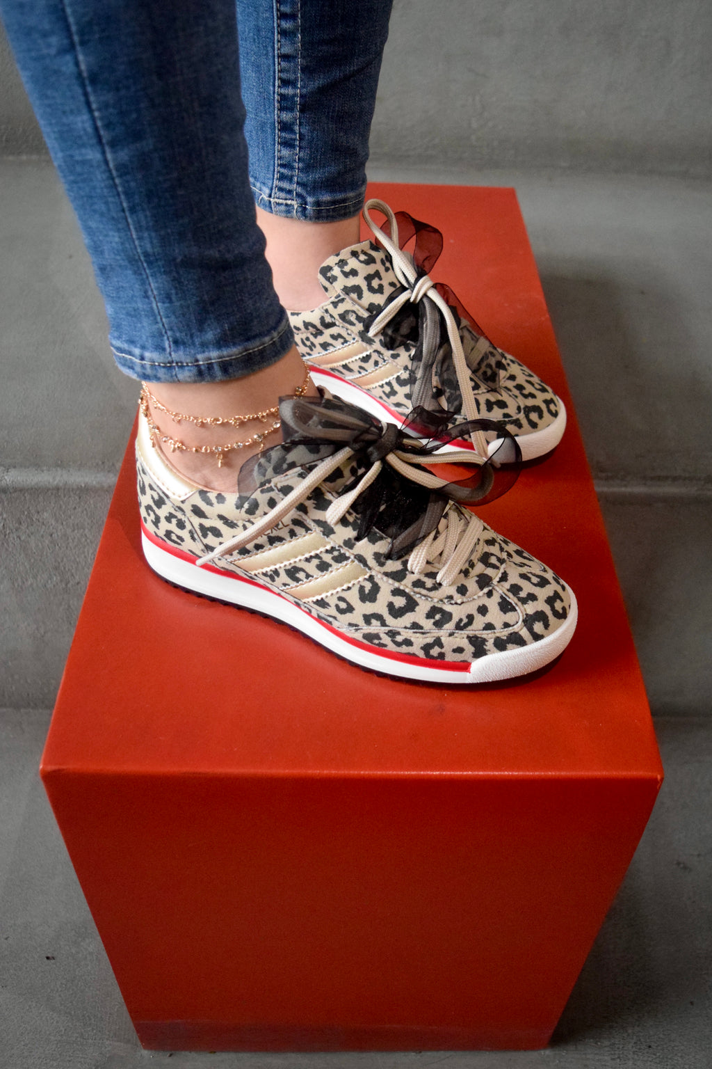 FERGIE TENIS MUJER