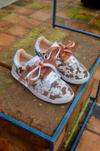 VAQUITA PRINT CUERO FERGIE TENIS MUJER