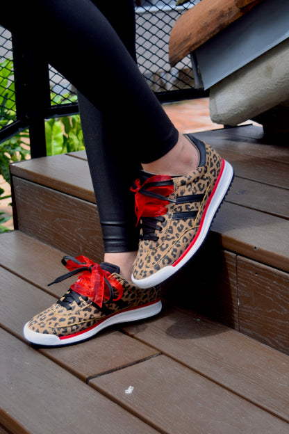 FERGIE ANIMAL PRINT TENIS MUJER