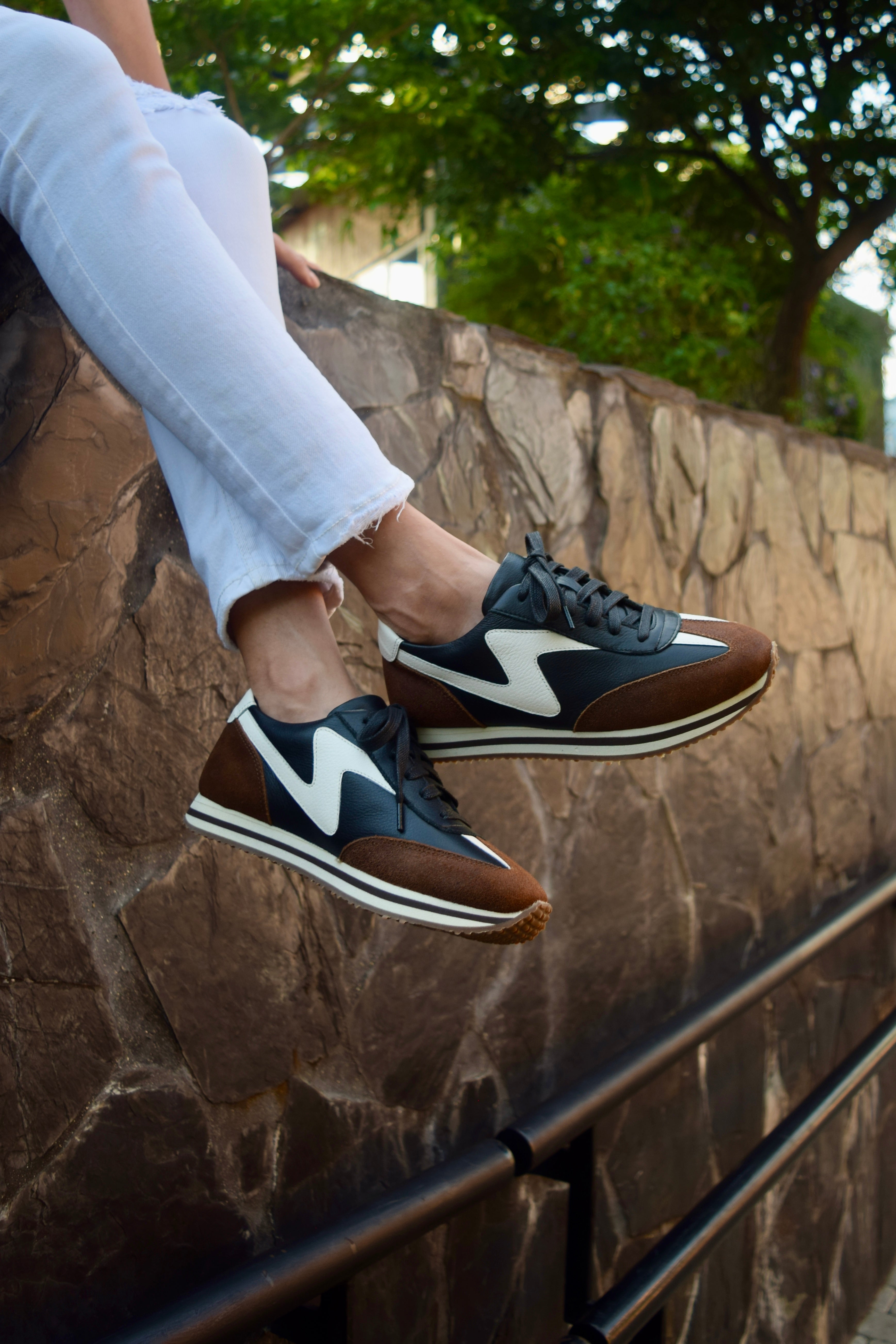 LONDON CUERO MARRON LIMITED EDITION