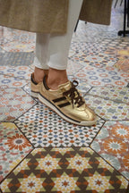 FERGIE LUXE CUERO DORADO / CAFE