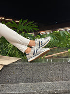 FERGIE LUXE CUERO PLATEADO / AZUL